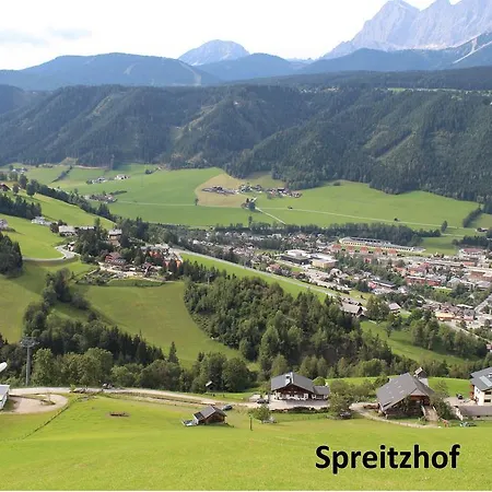 Gasthuis Spreitzhof & Royer *